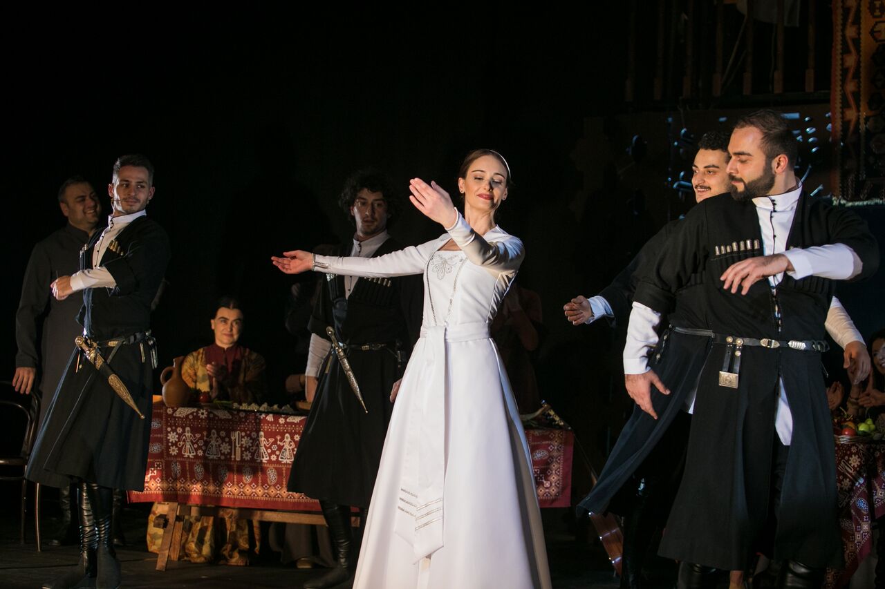 “Welcome to Georgia – the Musical” - Play introducing Georgia to foreigners geotv.ge